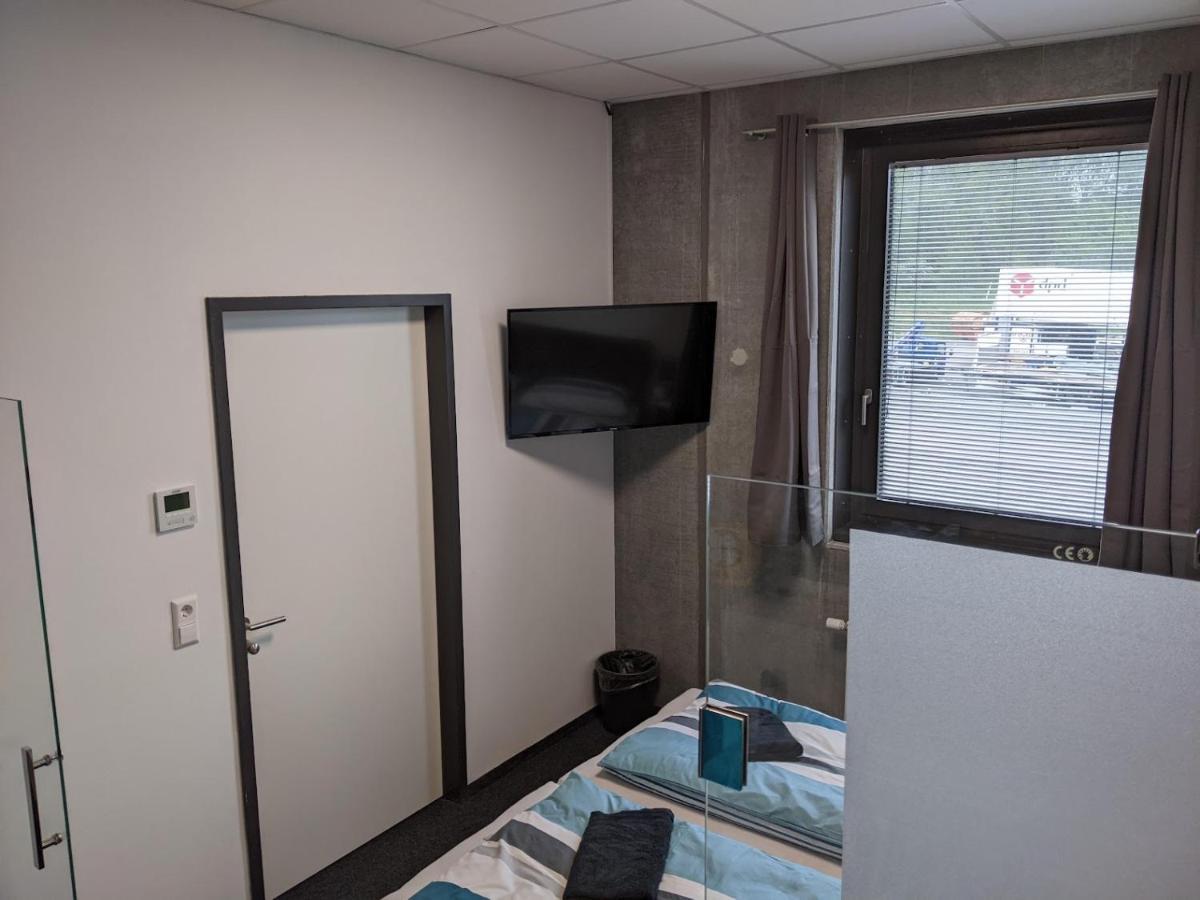 Business-Motel & 24H Selfcheckin Heimsheim エクステリア 写真