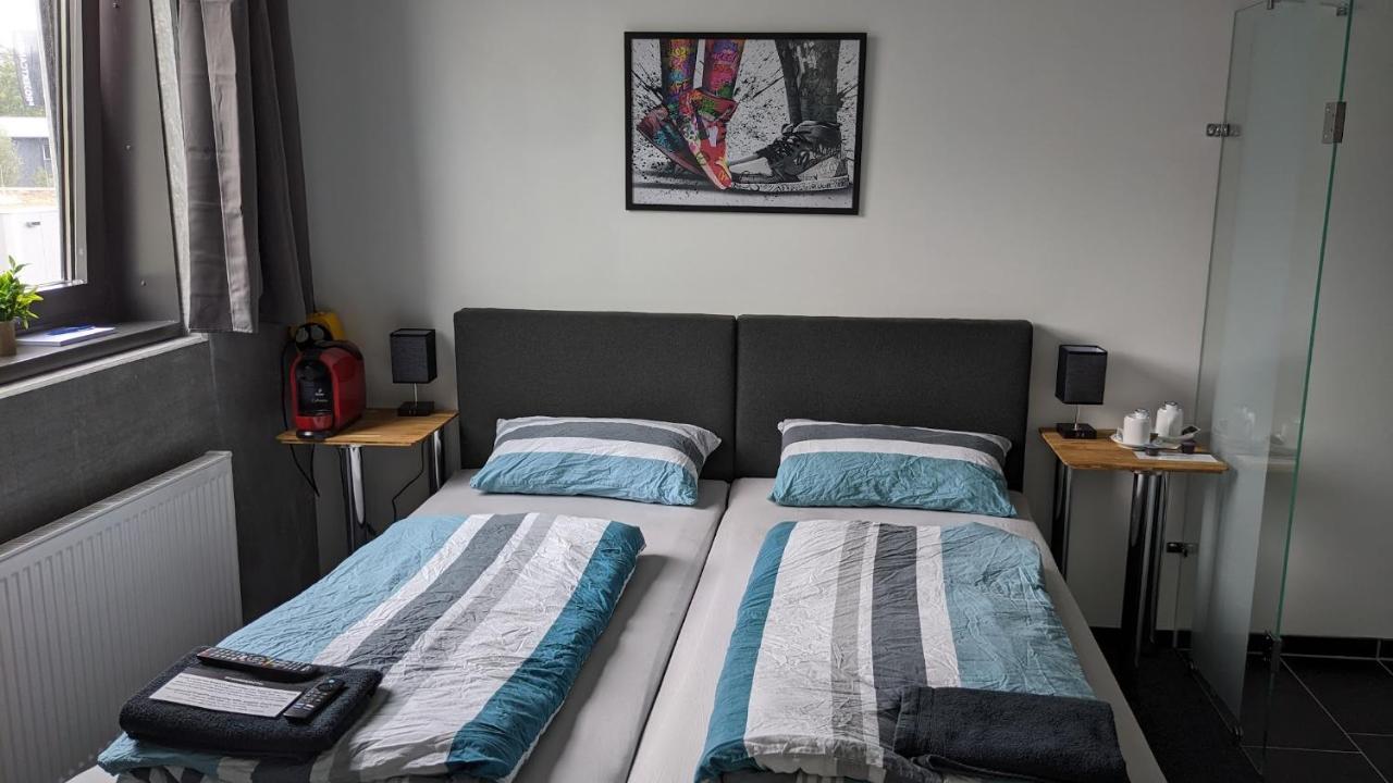 Business-Motel & 24H Selfcheckin Heimsheim エクステリア 写真