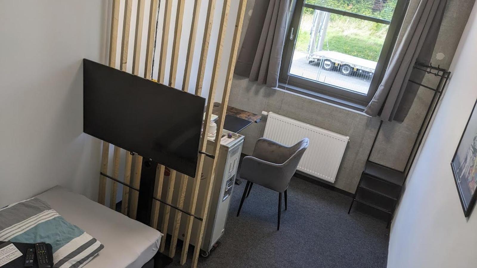 Business-Motel & 24H Selfcheckin Heimsheim エクステリア 写真